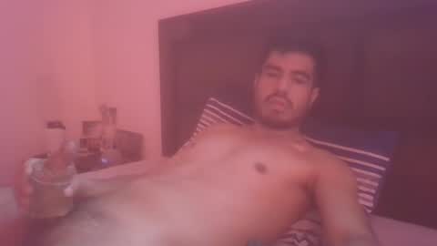 Snapshot of jeanslager chatting on 01.12.25 jeanslager online show from 01.12.25