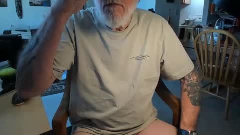 Snapshot of jeepman56 chatting on 04.20.26 jeepman56 online show from 04.20.26