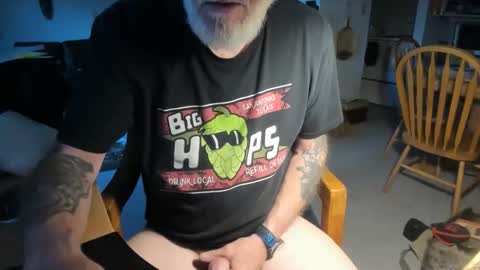 Snapshot of jeepman56 chatting on 05.14.26 jeepman56 online show from 05.14.26