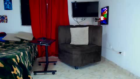 Snapshot of jeffer21_hot chatting on 05.21.26 jeffer21_hot online show from 05.21.26