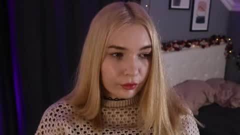 Snapshot of jelena_cuc chatting on 05.28.26 Sofia online show from 05.28.26