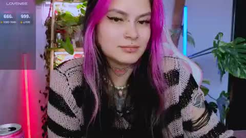 Snapshot of jelyaa chatting on 06.16.26 Jelya online show from 06.16.26