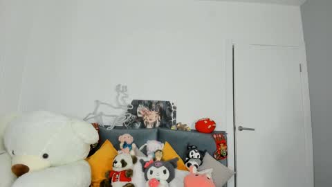 Snapshot of jenie_fire chatting on 12.27.24 Dolly online show from 12.27.24