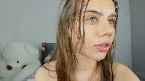 Snapshot of jenie_fire chatting on 01.26.25 Dolly online show from 01.26.25