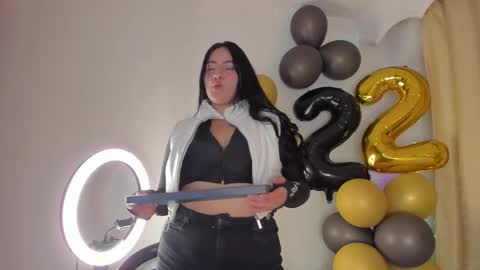 jeniferpowell_nm online show from 10.04.25