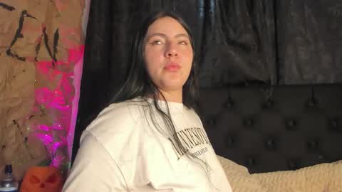 jeniferpowell_nm online show from 10.23.25