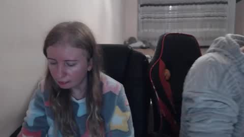 Snapshot of jenisandpeter chatting on 11.21.25 JenisAndPeter online show from 11.21.25