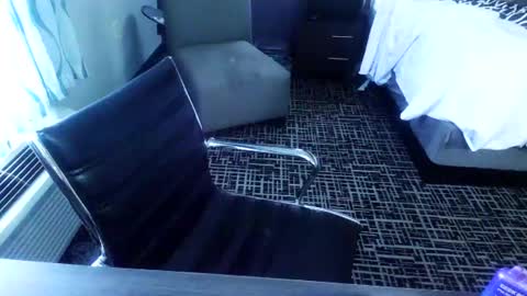 Jenna Cross online show from 12.15.24