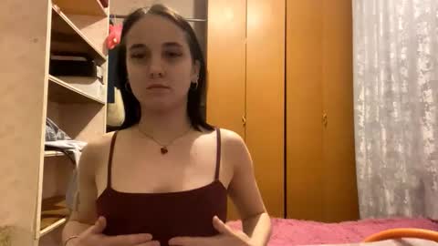 Mia online show from 11.19.25