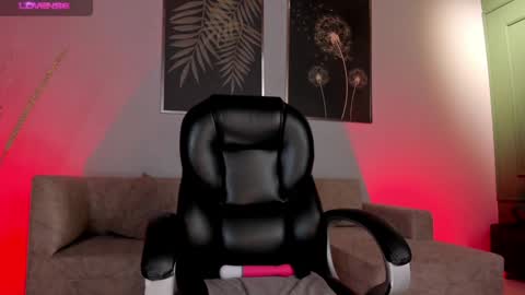 Jenna Olson  online show from 02.04.25