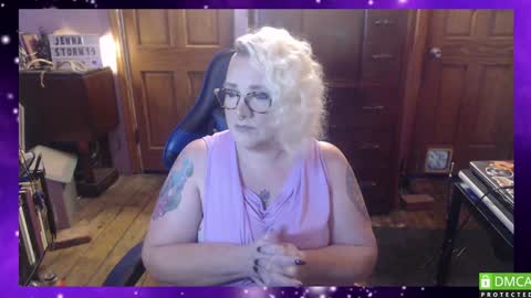 Snapshot of jennastorm19 chatting on 12.04.24 Jenna Storm online show from 12.04.24