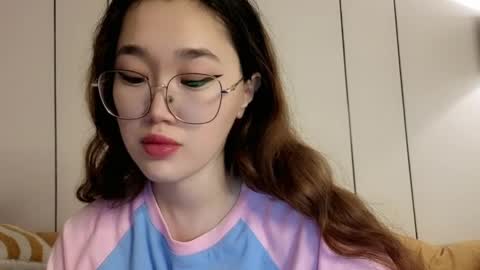 Snapshot of jennatyan chatting on 06.06.26 JENNA online show from 06.06.26