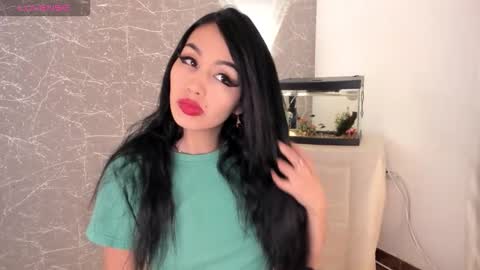 Jenner online show from 12.15.25