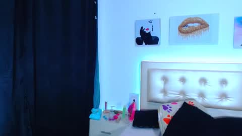 Snapshot of jenng18 chatting on 12.20.24 jenn online show from 12.20.24