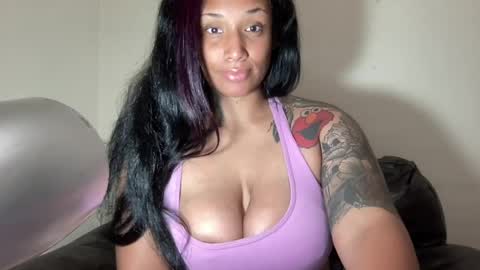 Snapshot of jenni_cash chatting on 07.05.26 Mistress Jenni online show from 07.05.26