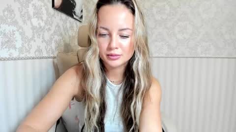 Jennifer online show from 10.31.25