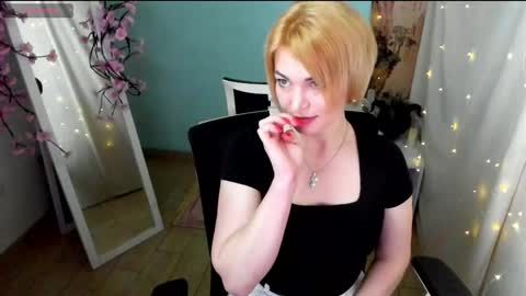 Snapshot of jennifer_cuttie chatting on 05.05.26 Jennifer online show from 05.05.26