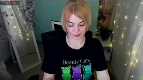 Snapshot of jennifer_cuttie chatting on 05.07.26 Jennifer online show from 05.07.26