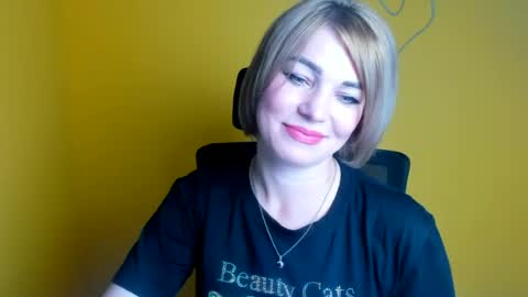 Snapshot of jennifer_cuttie chatting on 06.26.26 Jennifer online show from 06.26.26