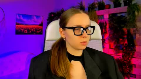 Jennifer online show from 02.03.26