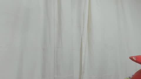 Snapshot of jenniferloveyou chatting on 01.12.25 jenniferloveyou online show from 01.12.25