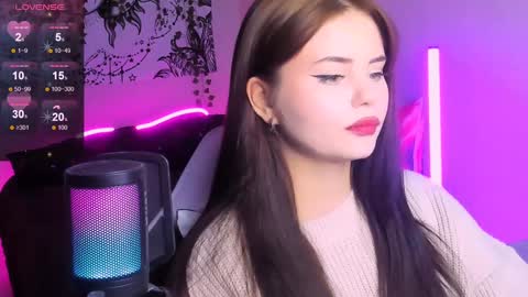 Snapshot of jenniferwandis77 chatting on 12.14.24 Jenni online show from 12.14.24