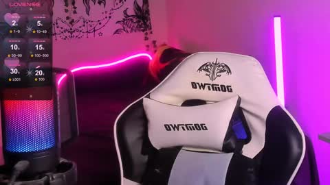 Snapshot of jenniferwandis77 chatting on 12.22.24 Jenni online show from 12.22.24