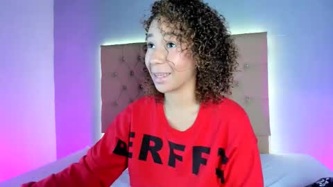 Snapshot of jenny__lawrence chatting on 01.31.26 jenny__lawrence online show from 01.31.26