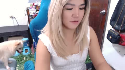 Snapshot of jenny_fromphil chatting on 01.14.25 Jenny online show from 01.14.25