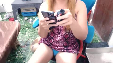 Snapshot of jenny_fromphil chatting on 02.25.25 Jenny online show from 02.25.25