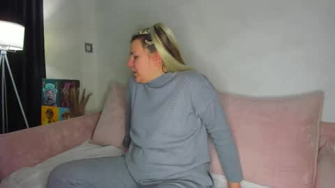 Snapshot of jenny_jimmy chatting on 02.24.26 Jenny online show from 02.24.26