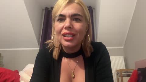 Snapshot of jenny_play1 chatting on 12.15.24 Jenny online show from 12.15.24