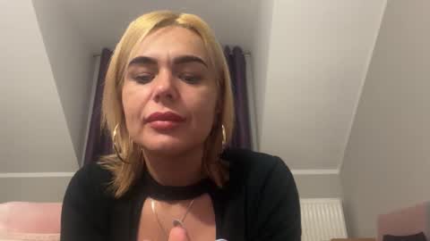 Snapshot of jenny_play1 chatting on 12.16.24 Jenny online show from 12.16.24