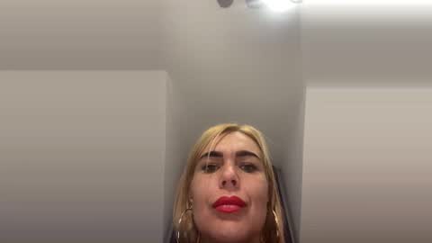 Snapshot of jenny_play1 chatting on 12.19.24 Jenny online show from 12.19.24