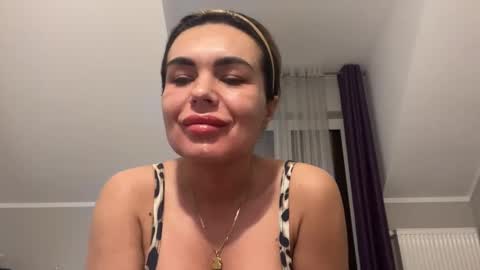 Snapshot of jenny_play1 chatting on 03.10.25 Jenny online show from 03.10.25