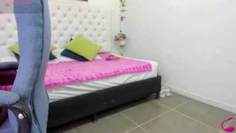 jenny_stark online show from 10.10.25