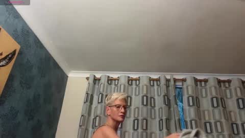 Snapshot of jennyhazel69 chatting on 10.28.25 JennyHazel online show from 10.28.25