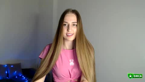 The Flower Power Models online show from 11.11.25