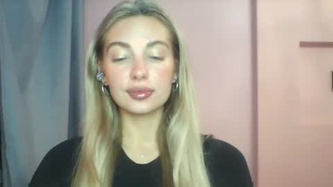 The Flower Power Models online show from 07.26.26