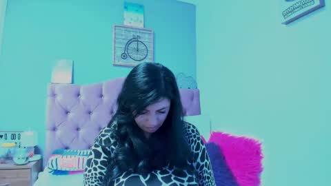 Snapshot of jennywatts_ chatting on 02.25.25 Jenny online show from 02.25.25