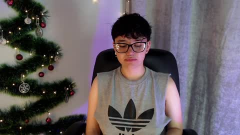 Snapshot of jero_harper1 chatting on 12.20.24 jero harper1 online show from 12.20.24