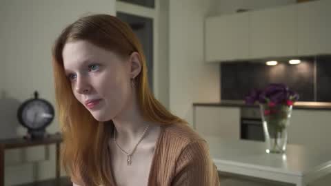 Molly online show from 10.08.25