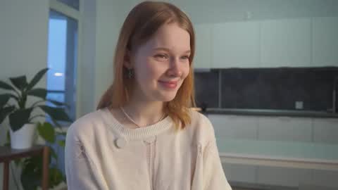 Molly online show from 12.22.25