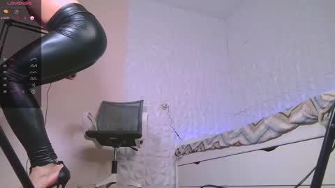 Jerrybomb online show from 10.21.25