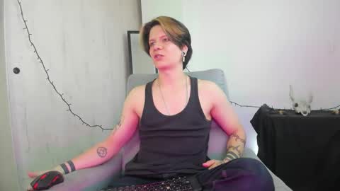 Angelo online show from 12.22.25