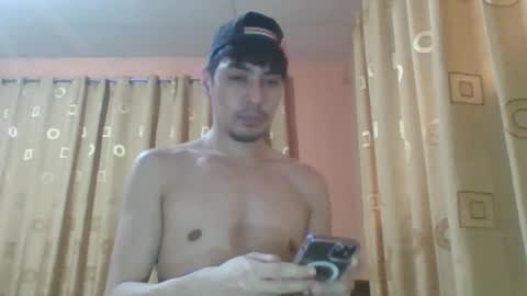 Snapshot of jersen69 chatting on 11.21.25 jersen69 online show from 11.21.25