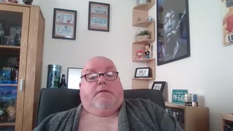 Snapshot of jerseyhammer01 chatting on 11.18.25 Harry online show from 11.18.25