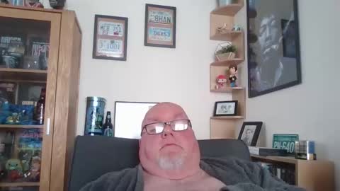 Snapshot of jerseyhammer01 chatting on 05.05.26 Harry online show from 05.05.26