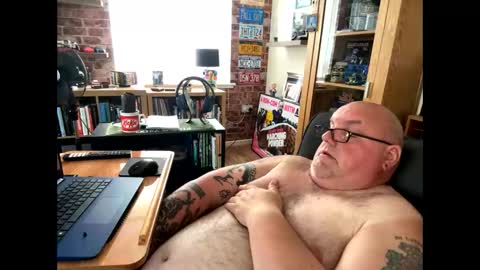 Snapshot of jerseyhammer01 chatting on 06.01.26 Harry online show from 06.01.26
