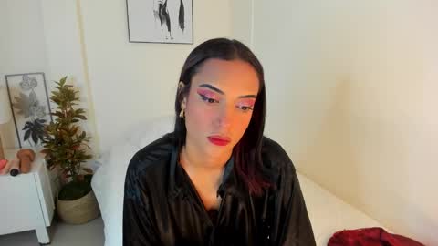 Snapshot of jesey_bather chatting on 11.14.25 JESEY online show from 11.14.25